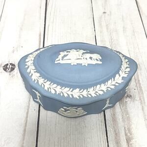 Wedgwood Light Blue Jasperware OVAL TRINKET BOX with Lid 4.5 MINT CONDITION